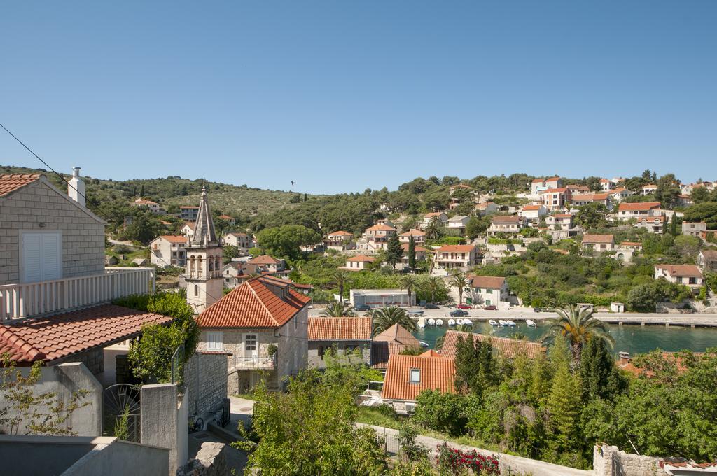 Apartments Gorana Splitska Exterior foto